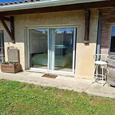 Chambre Lesparre-Médoc Exterior foto